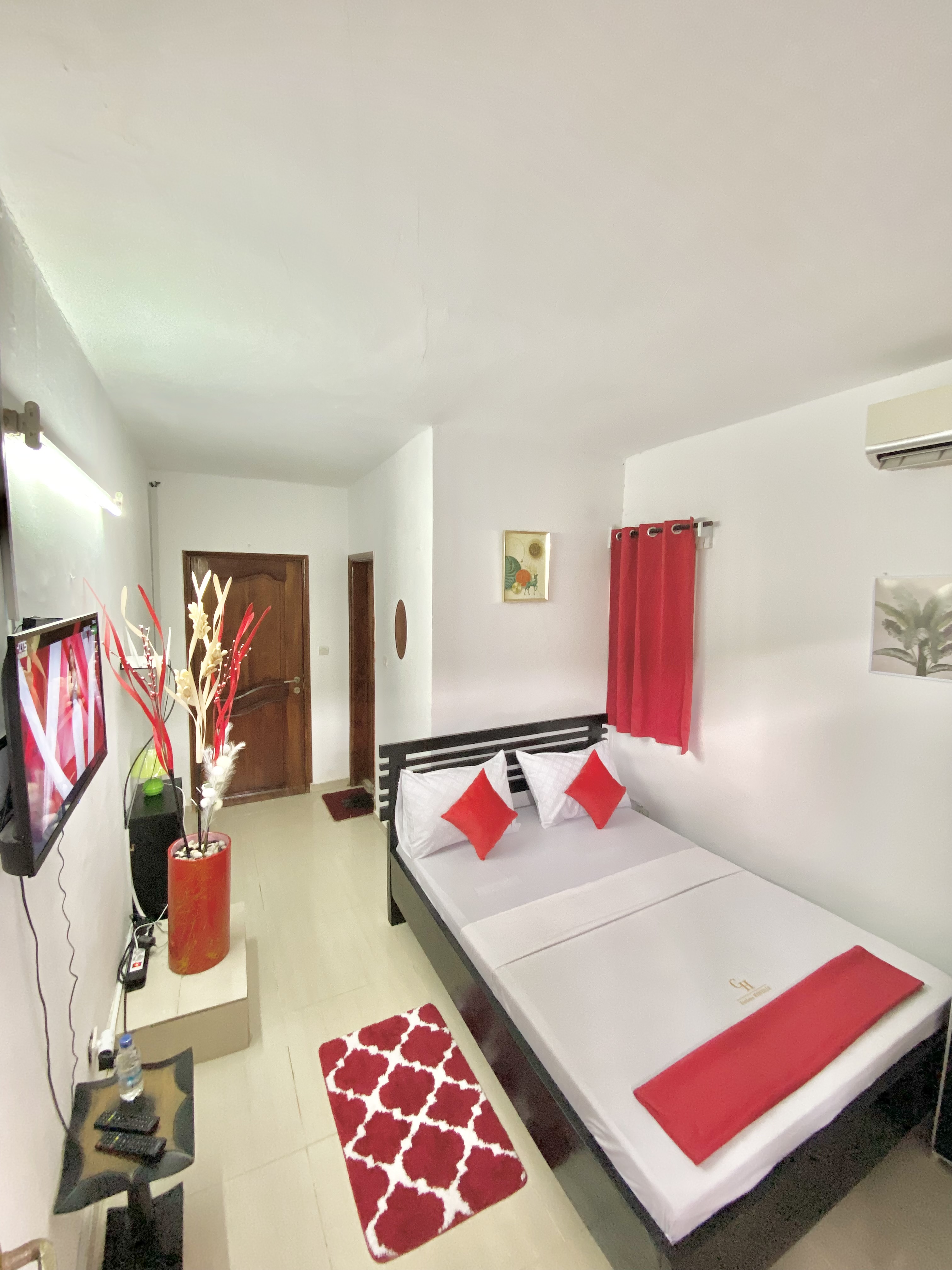 CHAMBRE CERISE RESIDENCE MERVEILLE