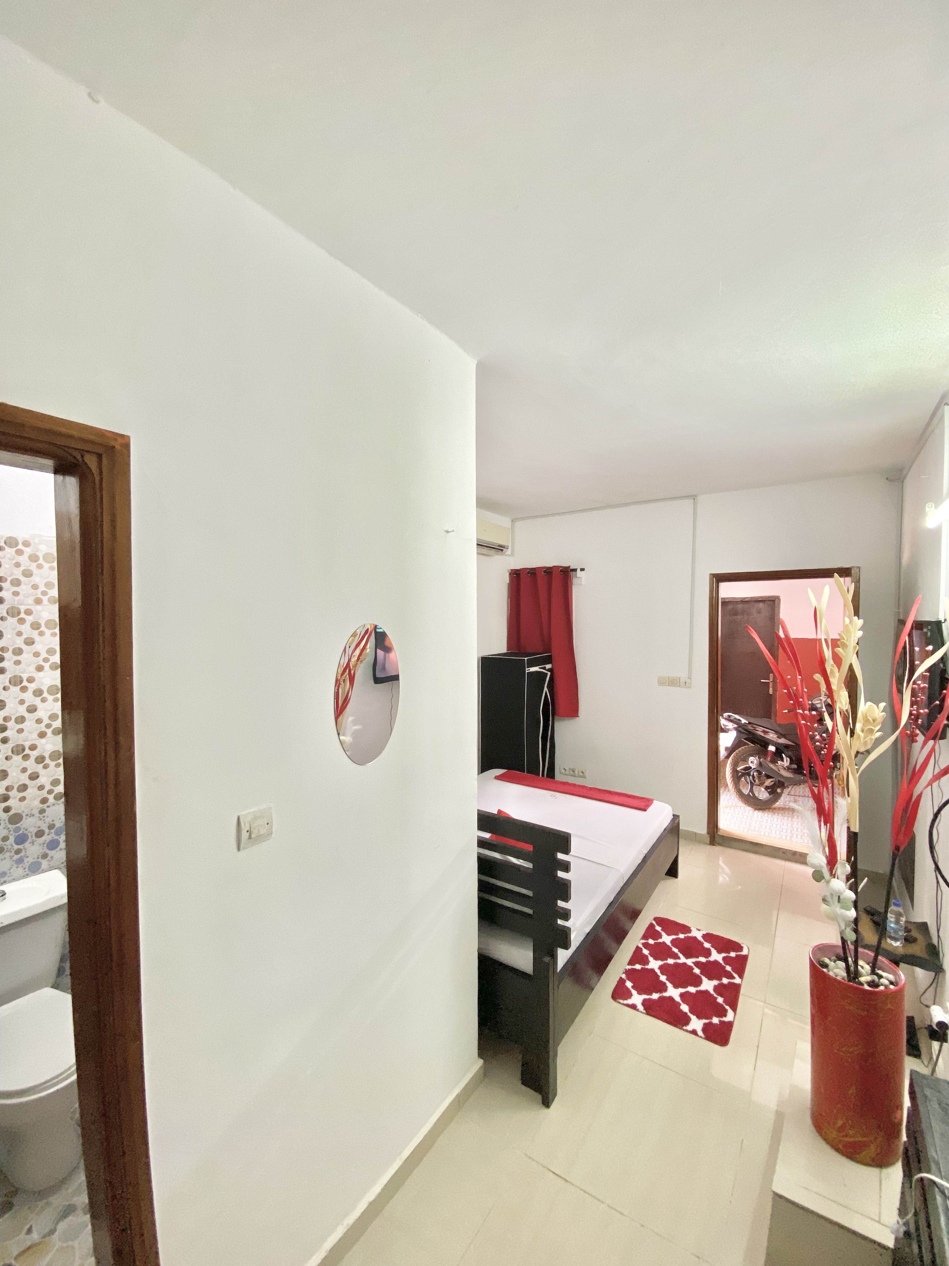 CHAMBRE CERISE RESIDENCE MERVEILLE